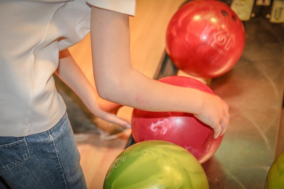 tips to clean a bowling ball